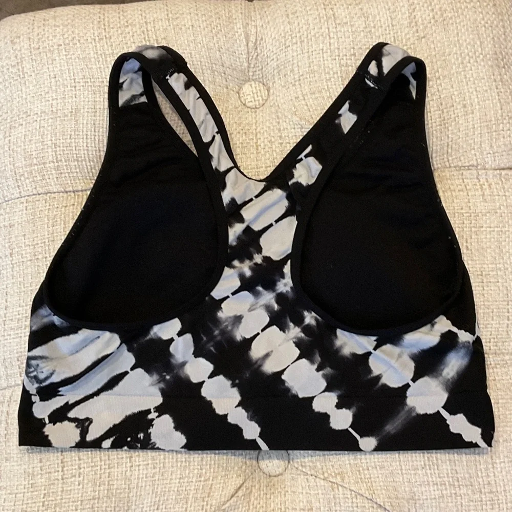 PINK Victoria's Secret Black and White Tie-Dye Sports Bra